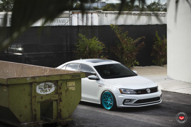 VW Jetta   Vossen LC-109T