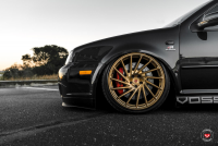   Vossen: VW Golf   Vossen VPS-305T